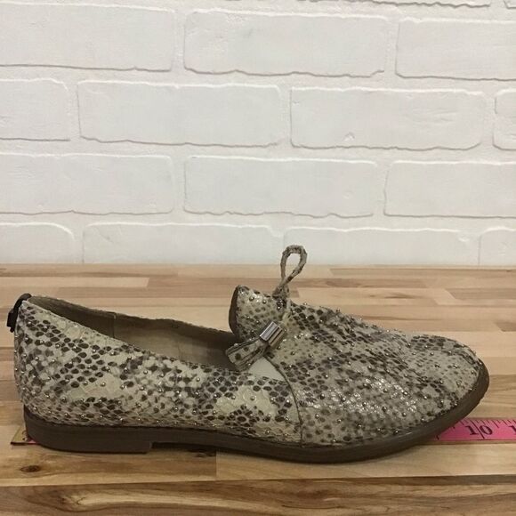 RUDSAK studded flats snake pattern shoes size 39 flats cream silver spikes - Picture 9 of 14